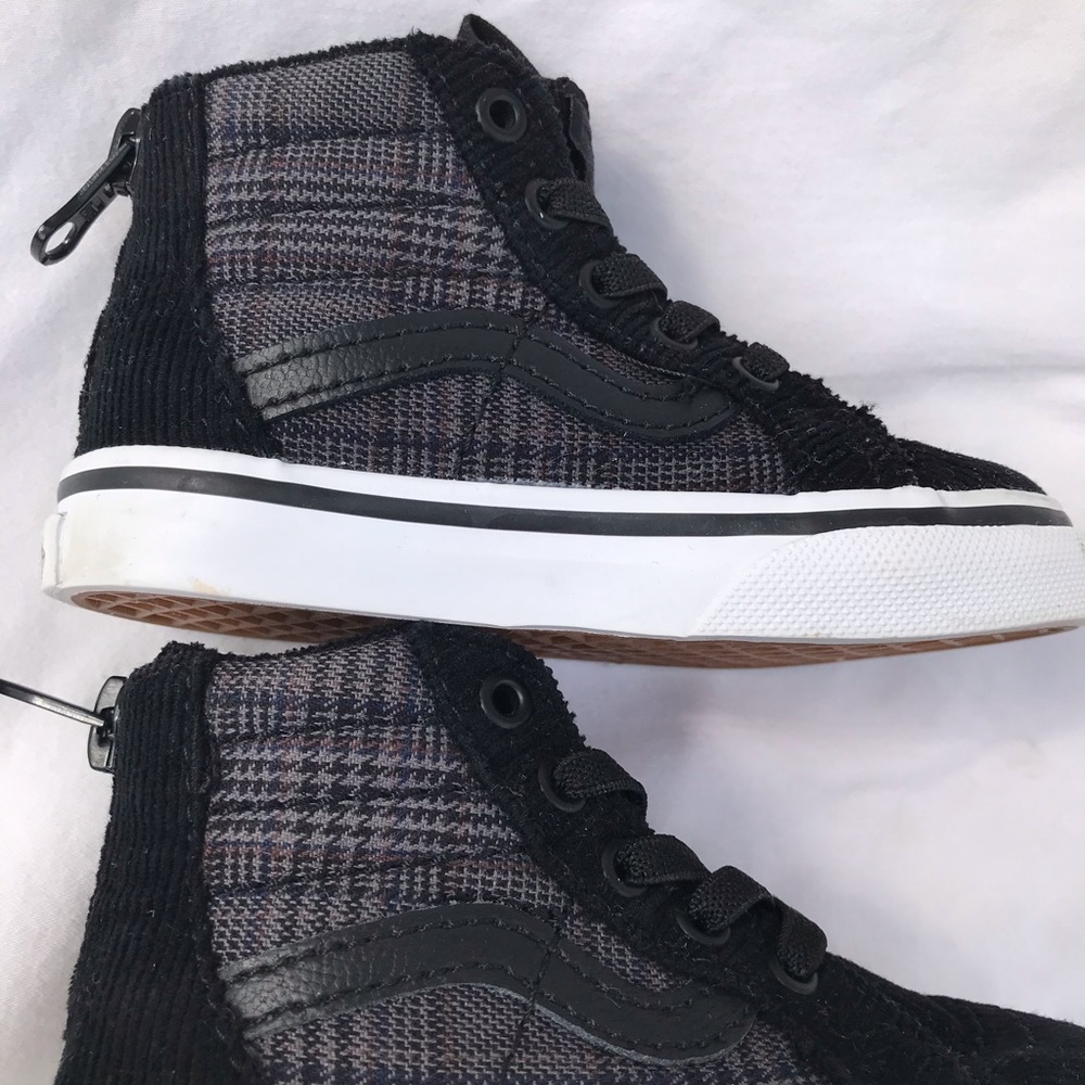Toddler VANS Off the Wall. Size 5